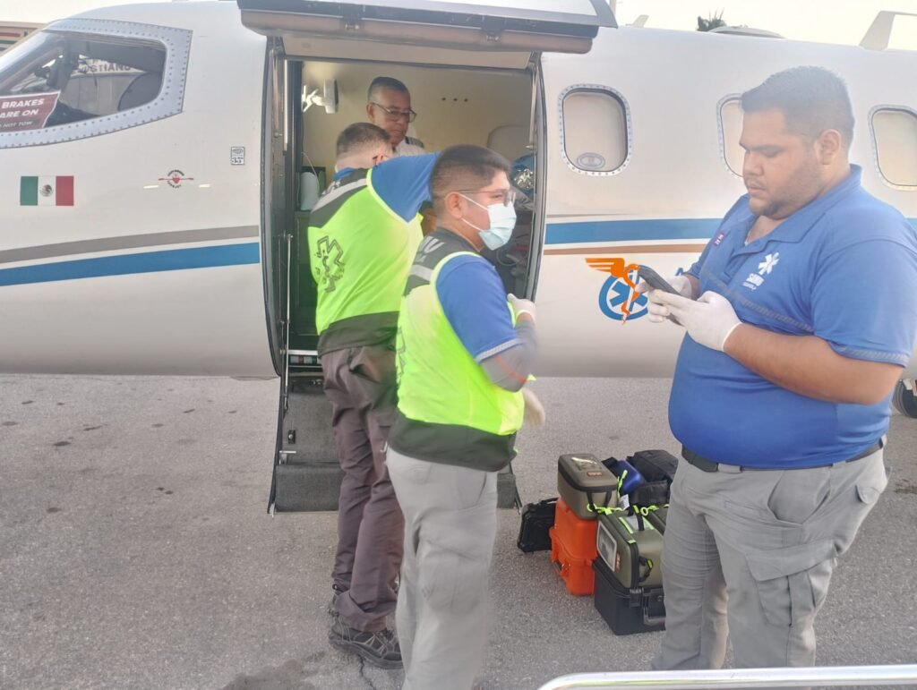 Trasladan a menor de edad a Galveston para atención oportuna